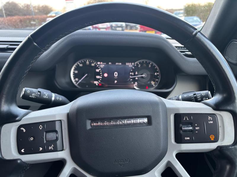 Used Land Rover Defender 90 2023 for sale - 77346232: Photo 16