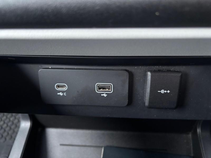 Used Land Rover Defender 90 2023 for sale - 77346232: Photo 27