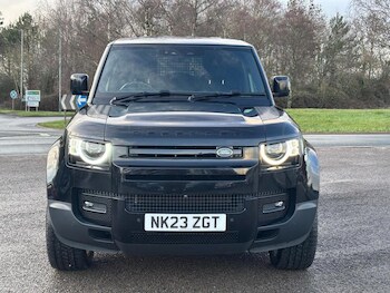 Used Land Rover Defender 2023 for sale - 77346232: Photo