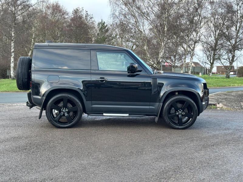 Used Land Rover Defender 90 2023 for sale - 77346232: Photo 8