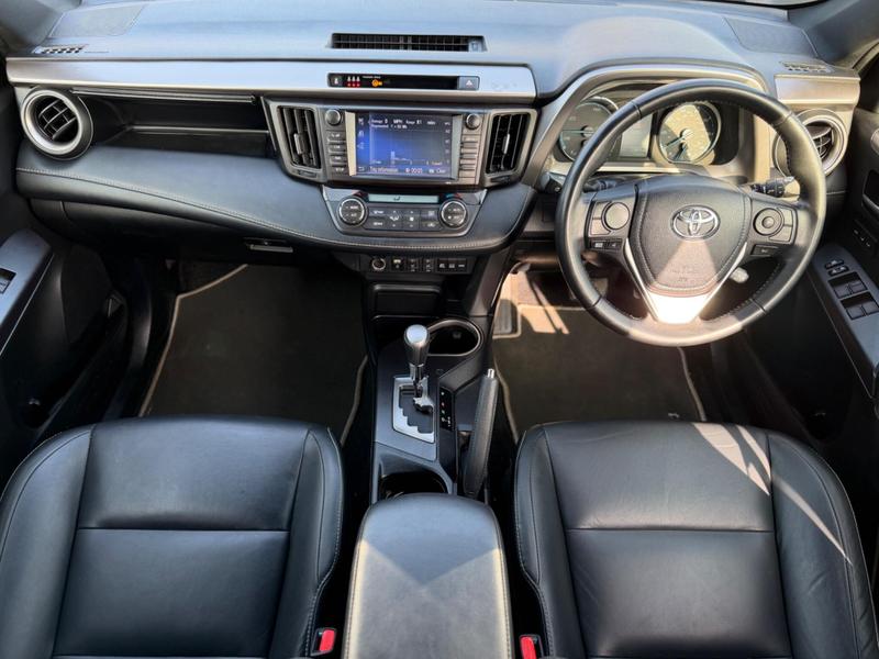 Used Toyota RAV4 2018 for sale - 77973689: Photo 12