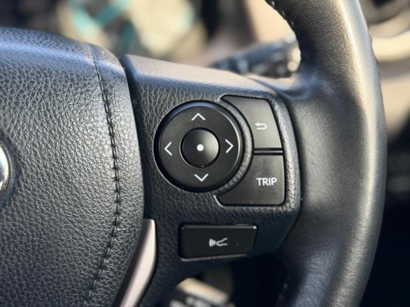 Used Toyota RAV4 2018 for sale - 77973689: Photo 18