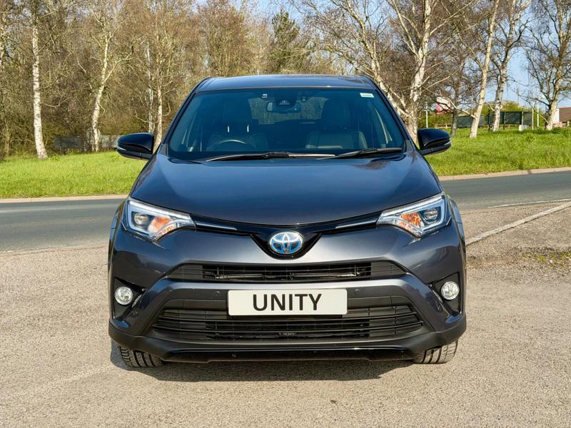 Used Toyota RAV4 2018 for sale - 77973689: Photo 2