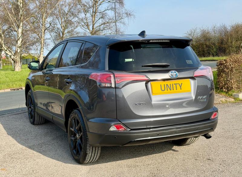 Used Toyota RAV4 2018 for sale - 77973689: Photo 5