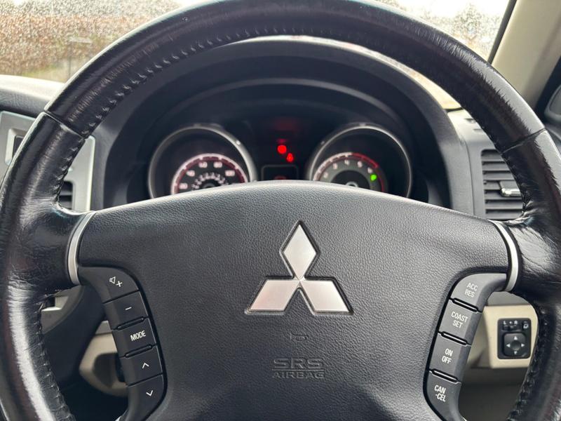 Used Mitsubishi Shogun 2015 for sale - 77407084: Photo 17