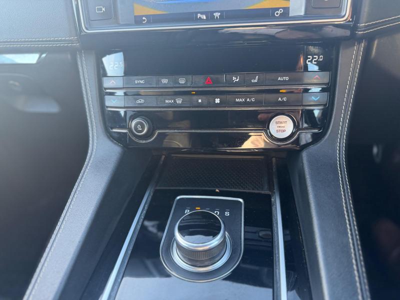 Used Jaguar F-Pace 2016 for sale - 77934995: Photo 23