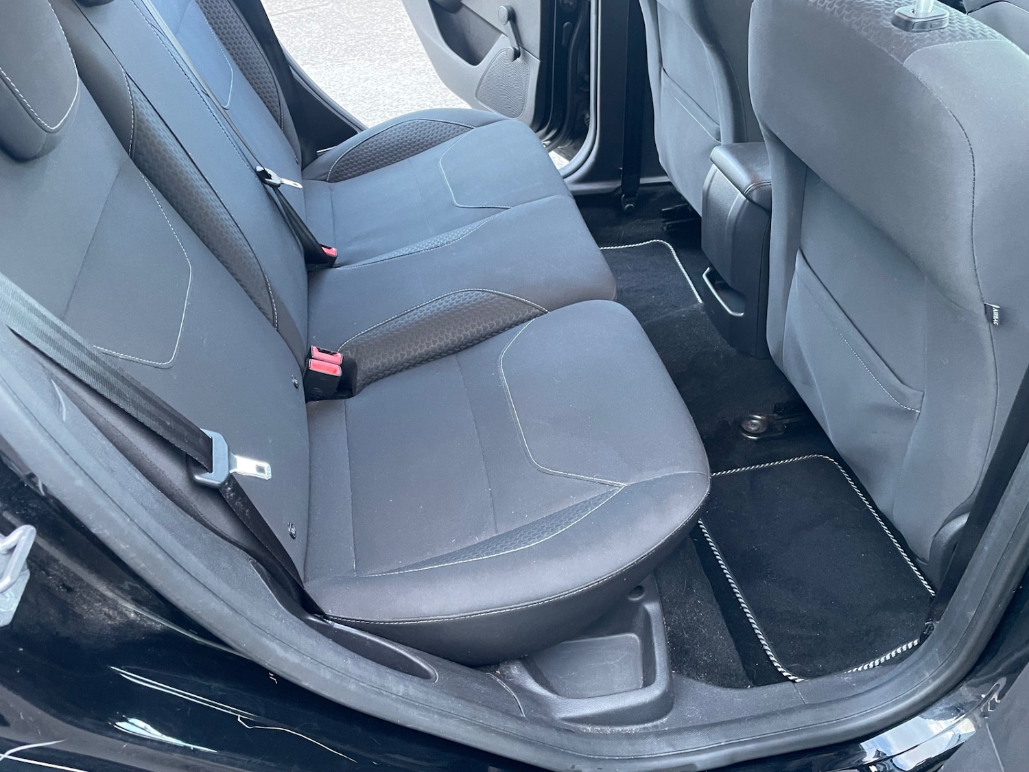 Used Ford Focus 2015 for sale - 76444482: Photo 9