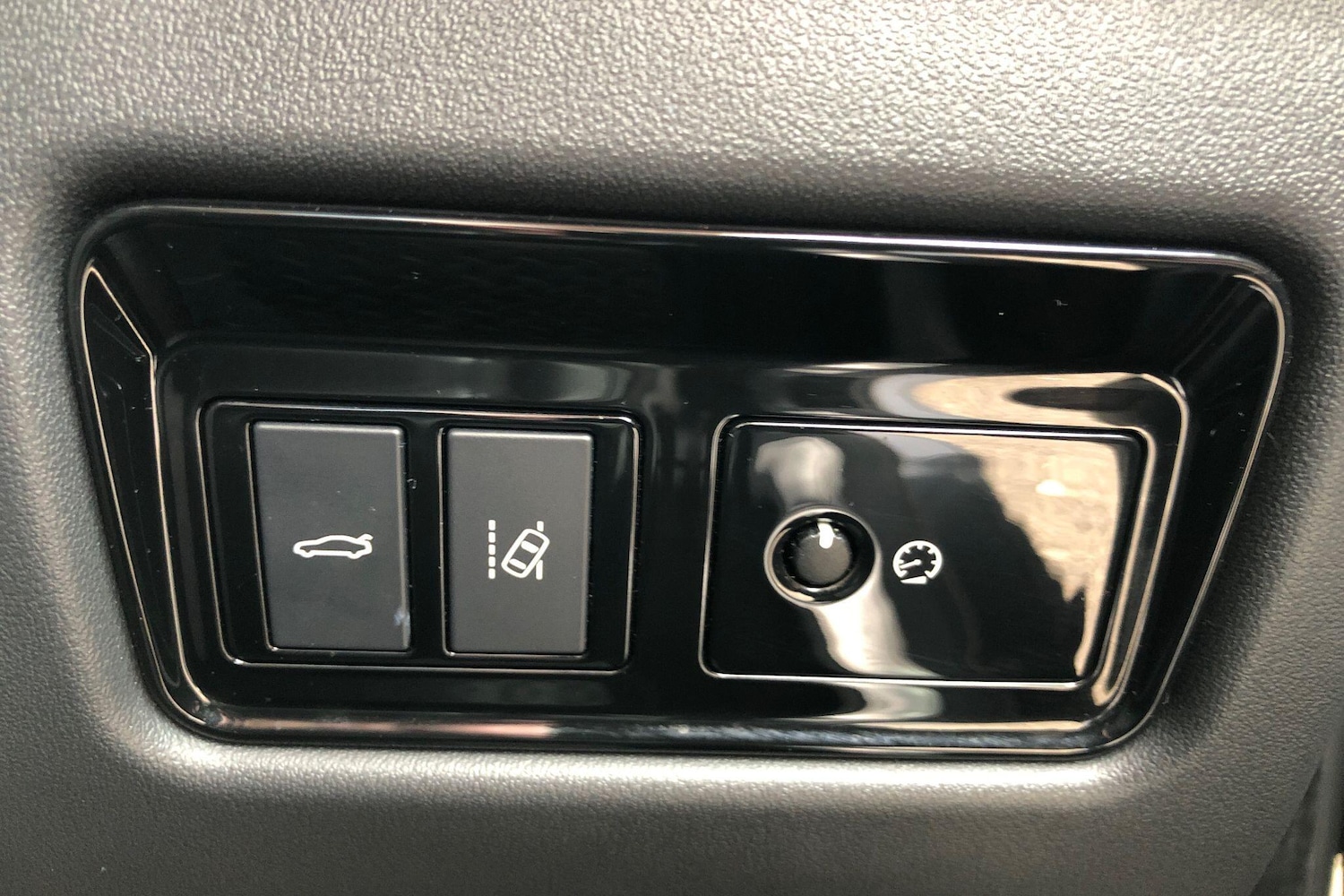 Used Jaguar XE 2016 for sale - 76085453: Photo 30