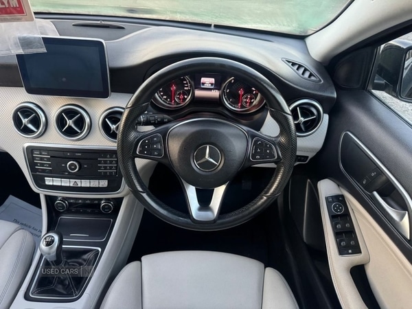 Used Mercedes-Benz A-Class 2015 for sale - 76573986: Photo 15
