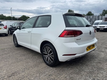 Used Volkswagen Golf 2018 for sale - 78935586: Photo