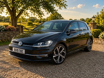 Used Volkswagen Golf 2019 for sale - 78947881: Photo