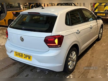 Used Volkswagen Polo 2018 for sale - 76753650: Photo