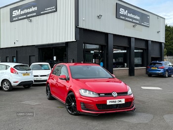 Volkswagen - Golf