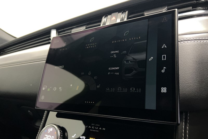 Used Jaguar F-Pace 2022 for sale - 77619338: Photo 32