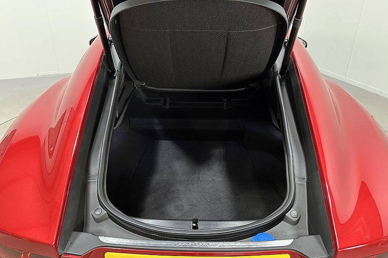 Used Jaguar F-Type 2022 for sale - 76982069: Photo 10