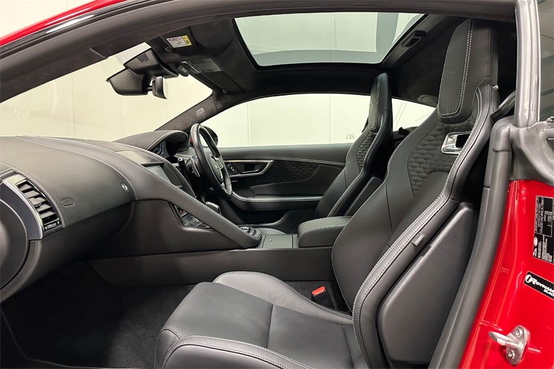 Used Jaguar F-Type 2022 for sale - 76982069: Photo 3