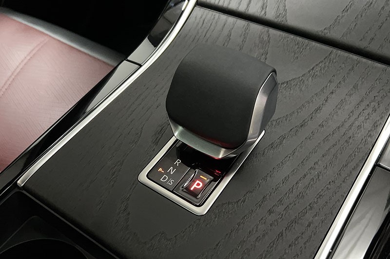 Used Land Rover Range Rover Velar 2024 for sale - 78152738: Photo 13