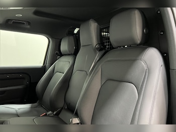 Used Land Rover Defender 2025 for sale - 77005506: Photo