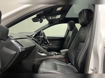 Used Jaguar E-Pace 2023 for sale - 77918090: Photo