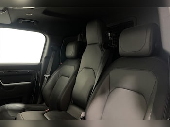 Used Land Rover Defender 2024 for sale - 78953706: Photo