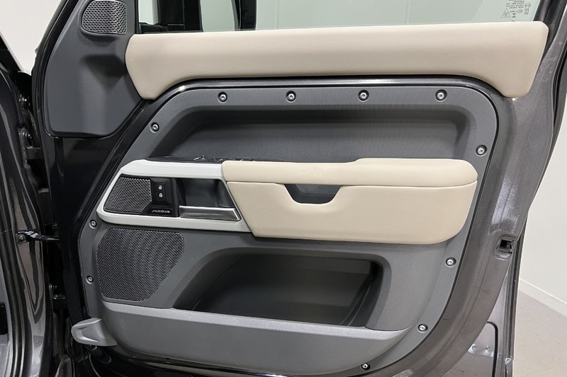 Used Land Rover Defender 2024 for sale - 78028107: Photo 21