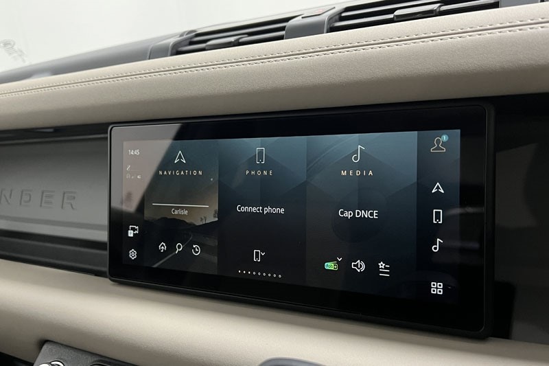 Used Land Rover Defender 2024 for sale - 78028107: Photo 32