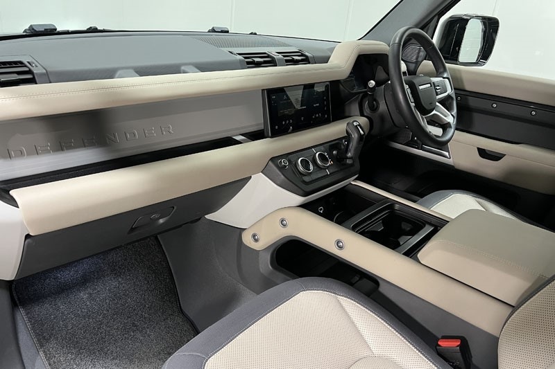 Used Land Rover Defender 2024 for sale - 78028107: Photo 40