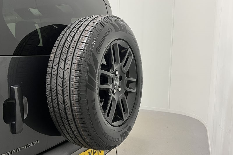 Used Land Rover Defender 2024 for sale - 78028107: Photo 47