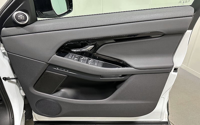 Used Land Rover Range Rover Evoque 2025 for sale - 76981116: Photo 21