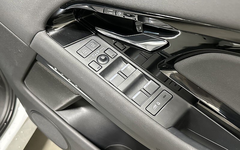 Used Land Rover Range Rover Evoque 2025 for sale - 76981116: Photo 22