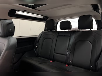 Used Land Rover Defender 2023 for sale - 79087919: Photo