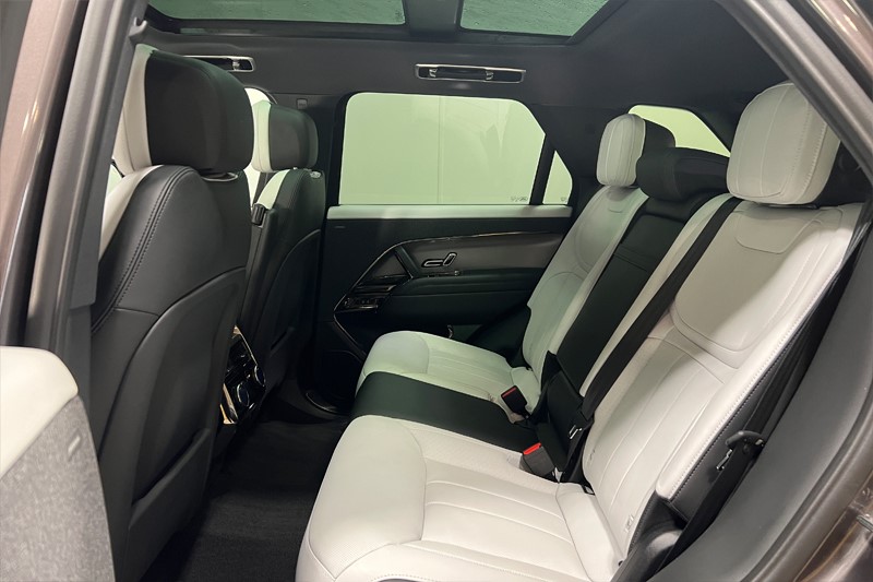 Used Land Rover Range Rover Sport 2023 for sale - 76980975: Photo 4