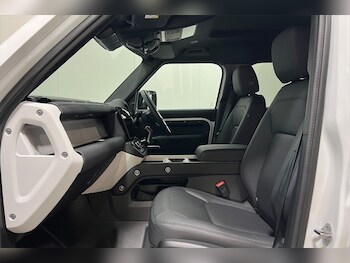 Used Land Rover Defender 2025 for sale - 78339824: Photo