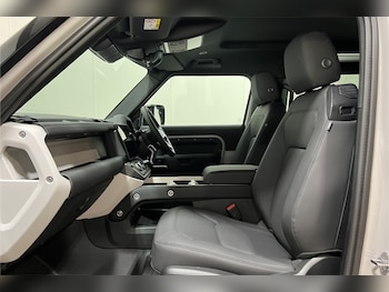 Used Land Rover Defender 2026 for sale - 78744847: Photo
