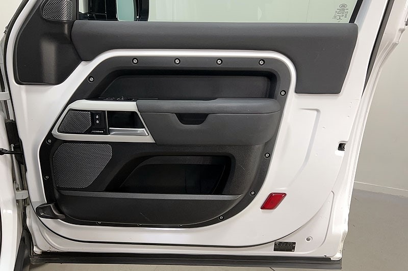 Used Land Rover Defender 2022 for sale - 78105817: Photo 22