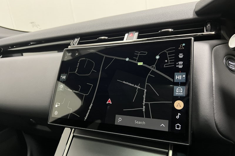 Used Land Rover Range Rover Velar 2024 for sale - 76981909: Photo 11