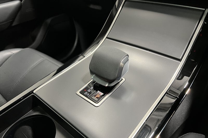 Used Land Rover Range Rover Velar 2024 for sale - 76981909: Photo 13