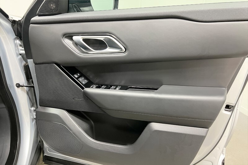 Used Land Rover Range Rover Velar 2024 for sale - 76981909: Photo 21