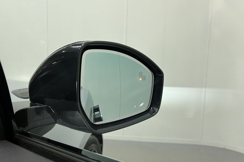 Used Land Rover Range Rover Velar 2024 for sale - 76981909: Photo 23