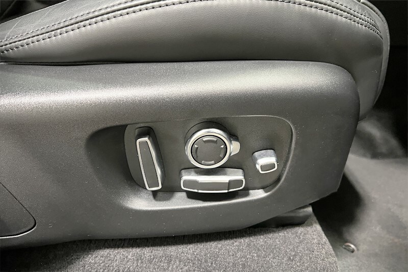 Used Land Rover Range Rover Velar 2024 for sale - 76981909: Photo 25