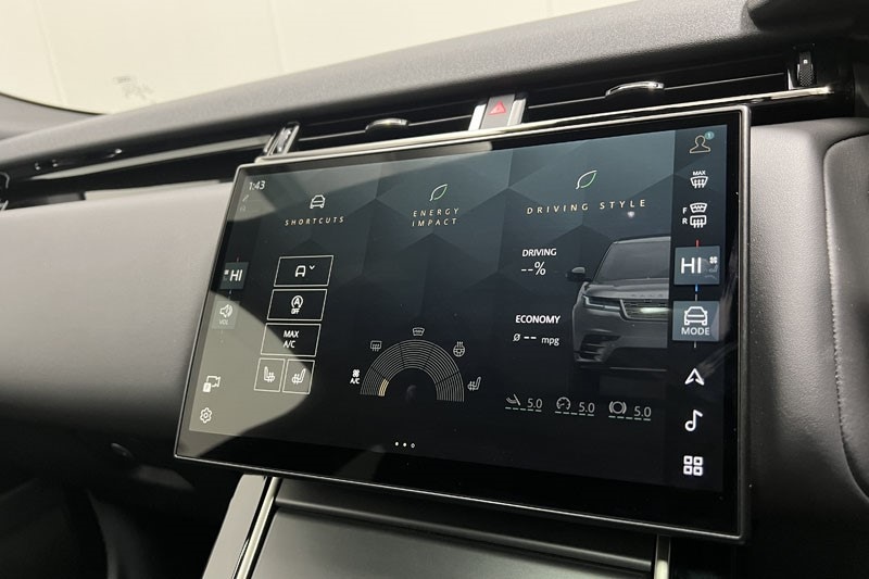 Used Land Rover Range Rover Velar 2024 for sale - 76981909: Photo 31