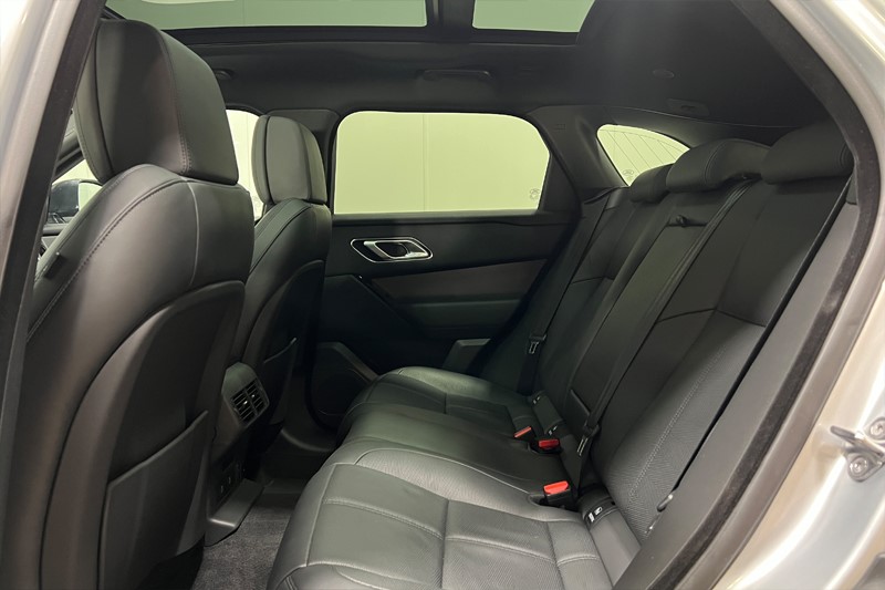 Used Land Rover Range Rover Velar 2024 for sale - 76981909: Photo 4