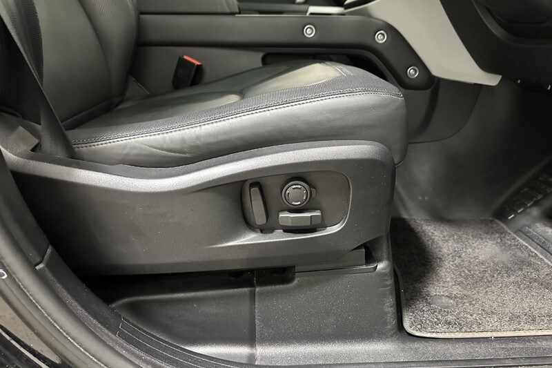 Used Land Rover Defender 2024 for sale - 78131487: Photo 24