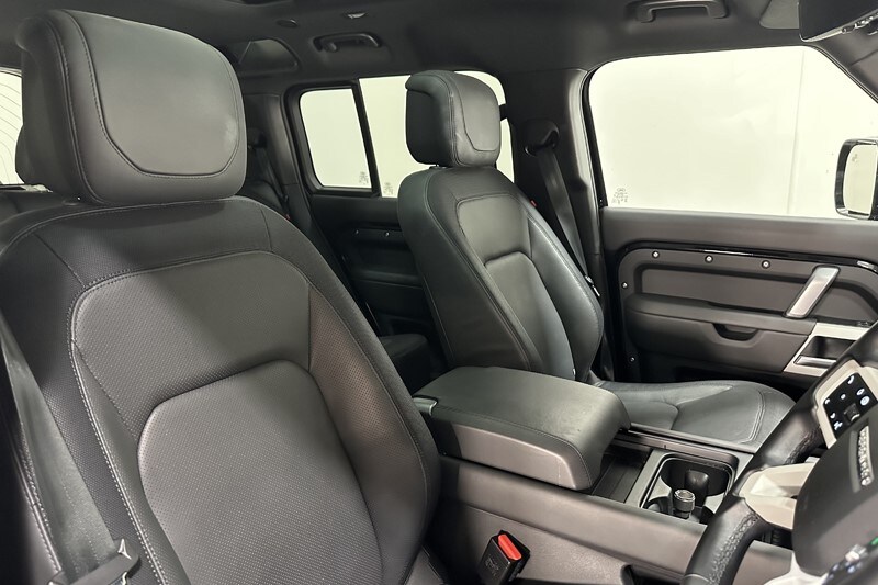 Used Land Rover Defender 2024 for sale - 78131487: Photo 26