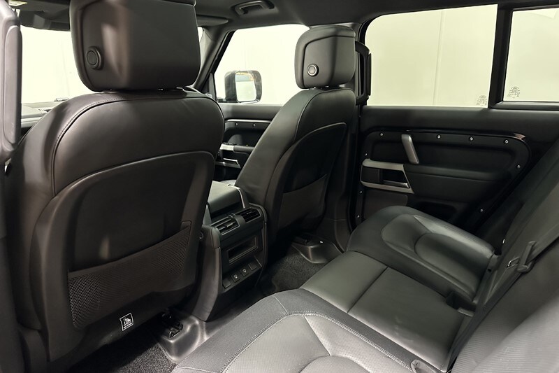 Used Land Rover Defender 2024 for sale - 78131487: Photo 41