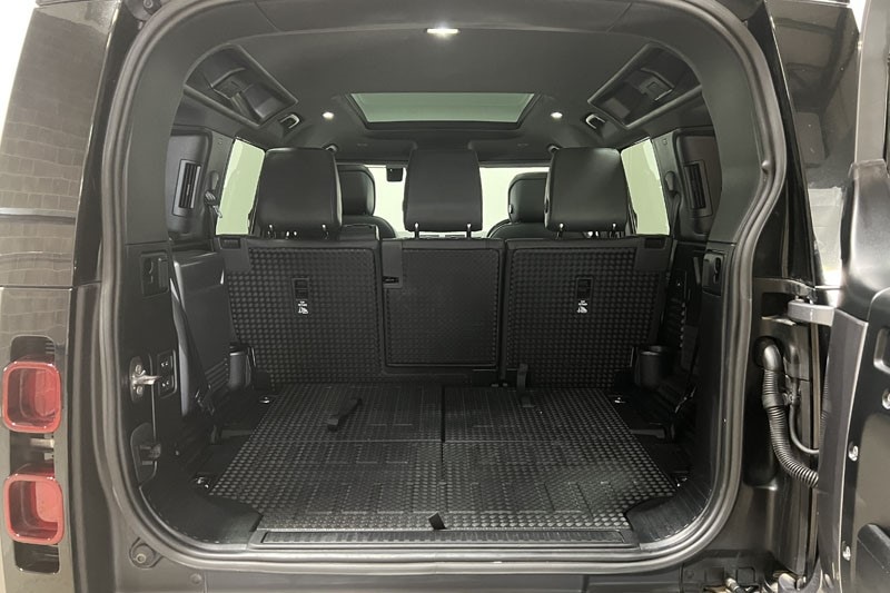 Used Land Rover Defender 2024 for sale - 77965398: Photo 10