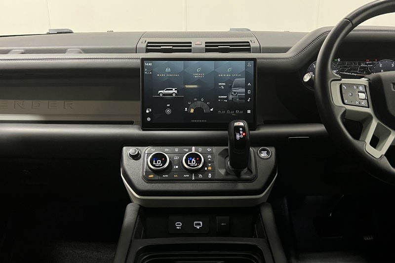 Used Land Rover Defender 2024 for sale - 77965398: Photo 14