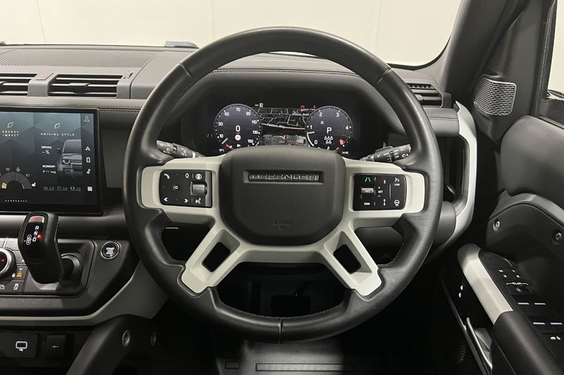 Used Land Rover Defender 2024 for sale - 77965398: Photo 15