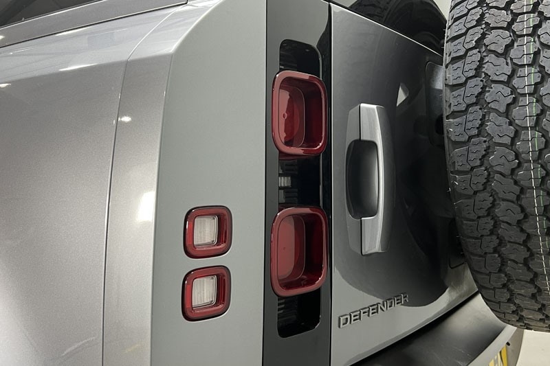 Used Land Rover Defender 2024 for sale - 77965398: Photo 19