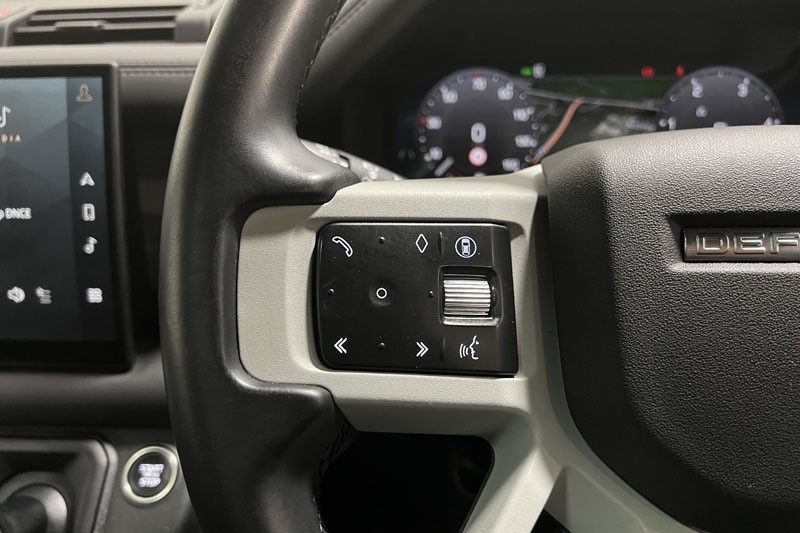 Used Land Rover Defender 2024 for sale - 77965398: Photo 29